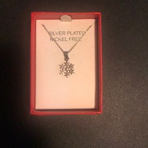 Silver snowflake necklace